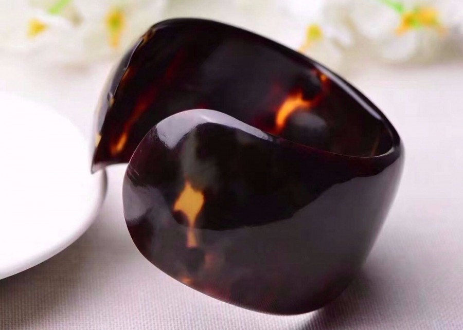 它“避得了邪”，却护不住自己