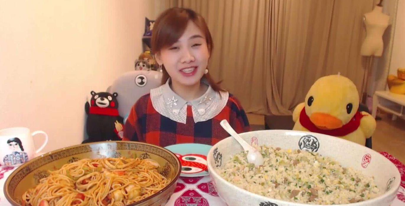 密子君直播2017,密子君直播吃火鸡面