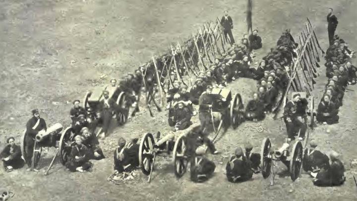 堪比电影剧本的神操作，两个美国*子骗**竟从大清骗走三艘军舰！