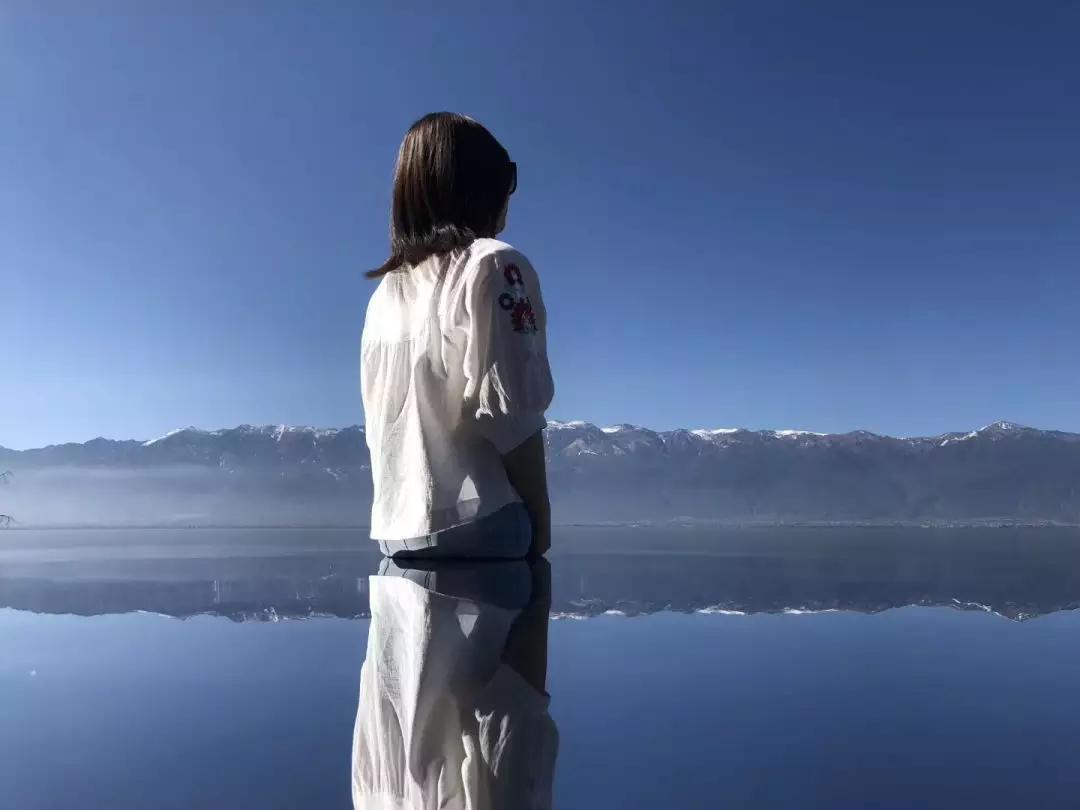 她3岁惨遭父母抛弃,无腿女孩截肢后被父母狠心遗弃