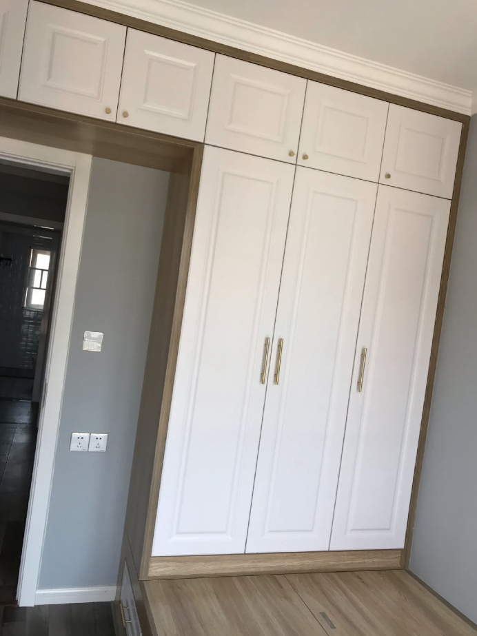 家里杂物太多怎样收纳储物柜,楼梯柜储物柜大方整洁