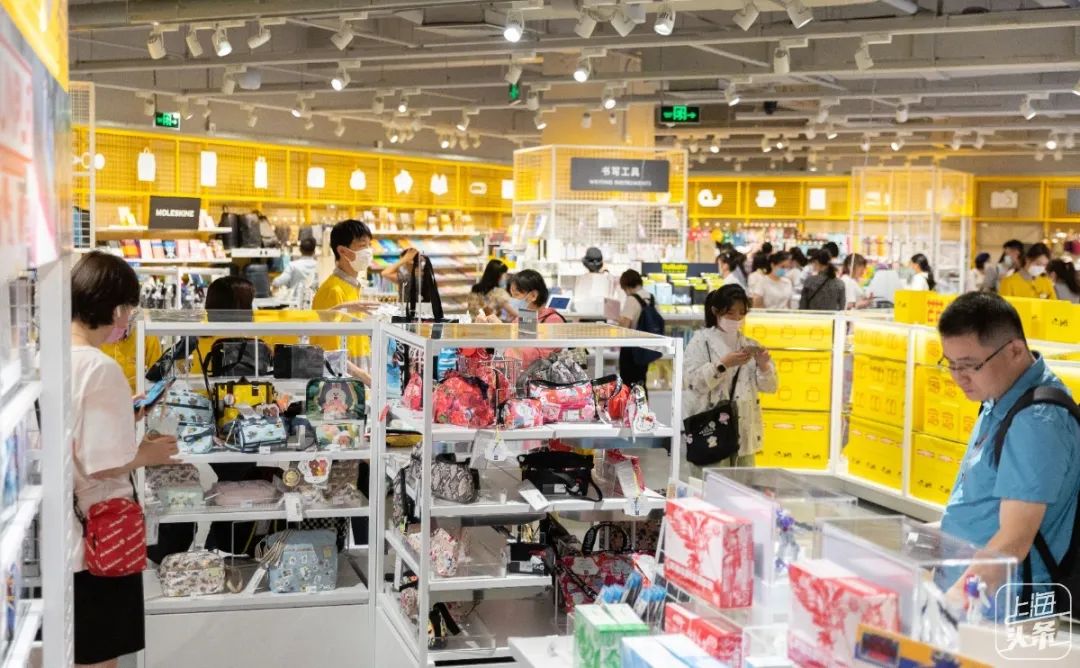 新中国第一家经营性商店,国内第一家日本杂货铺