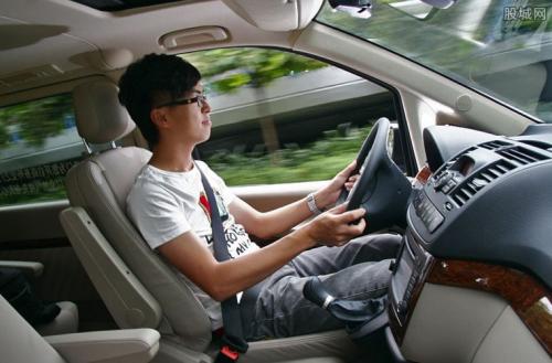 在北京每天跑12个小时滴滴，收入有多少？网友感叹：赚钱真不容易