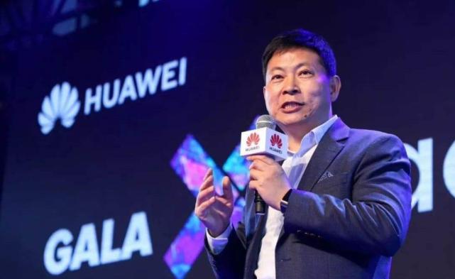 华为mate40是曲屏还是直屏,华为mate40是直屏还是曲屏