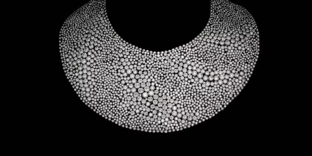 对付女人,没有一件珠宝解决不了的!