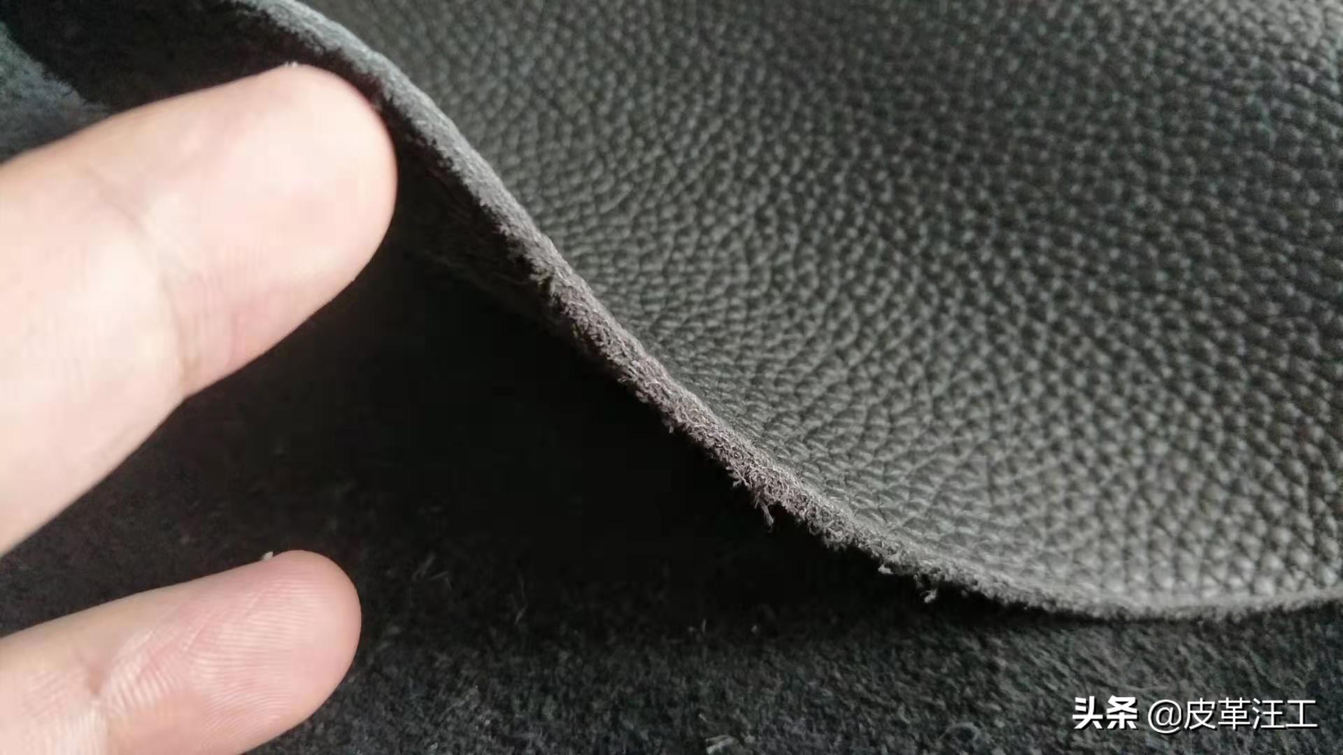 皮包怎么分辨牛皮和人造皮的区别,明明白白消费话术
