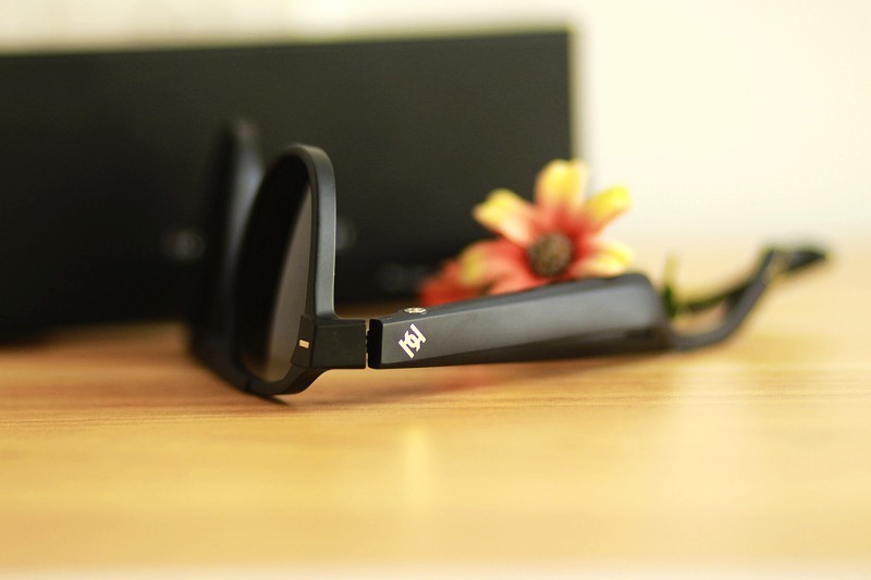 海伦凯勒日夜两用太阳眼镜,海伦凯勒蓝牙眼镜