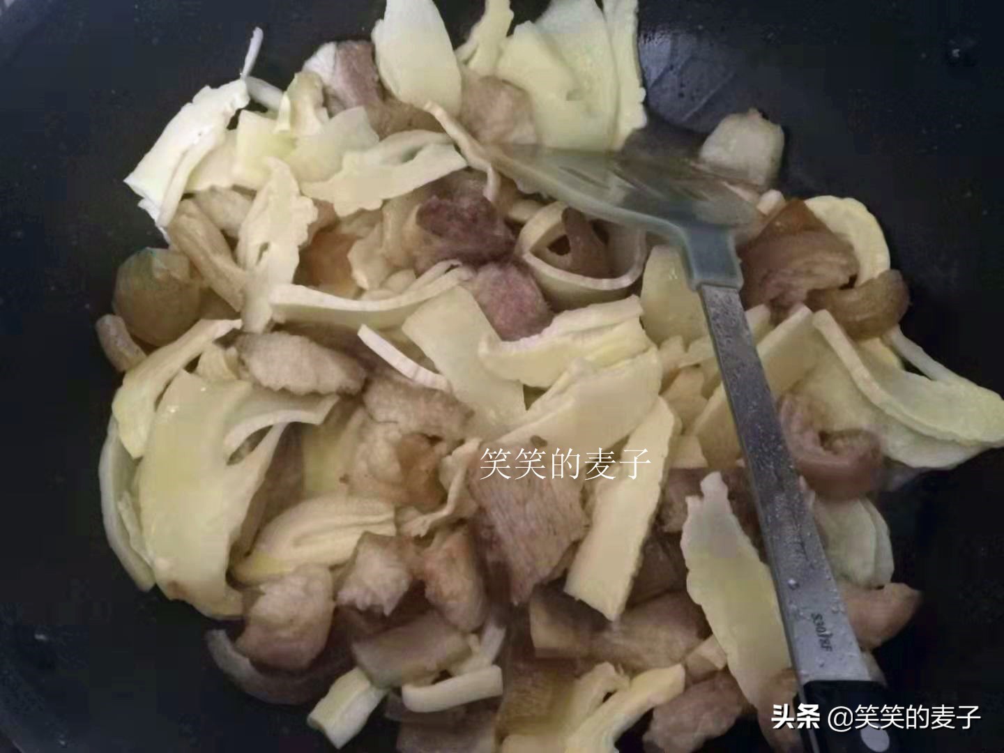毛竹笋干怎么泡发最快最好吃,自己做笋干泡多少时间可以烧肉