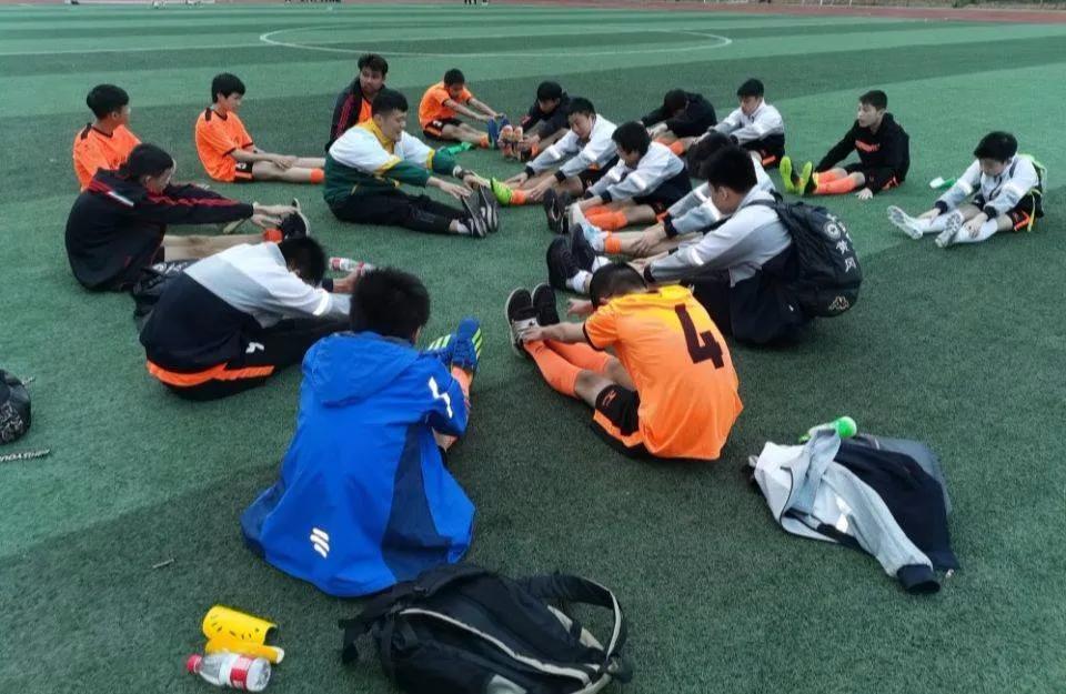 激情飞扬绿茵赛,校长杯足球比赛报道