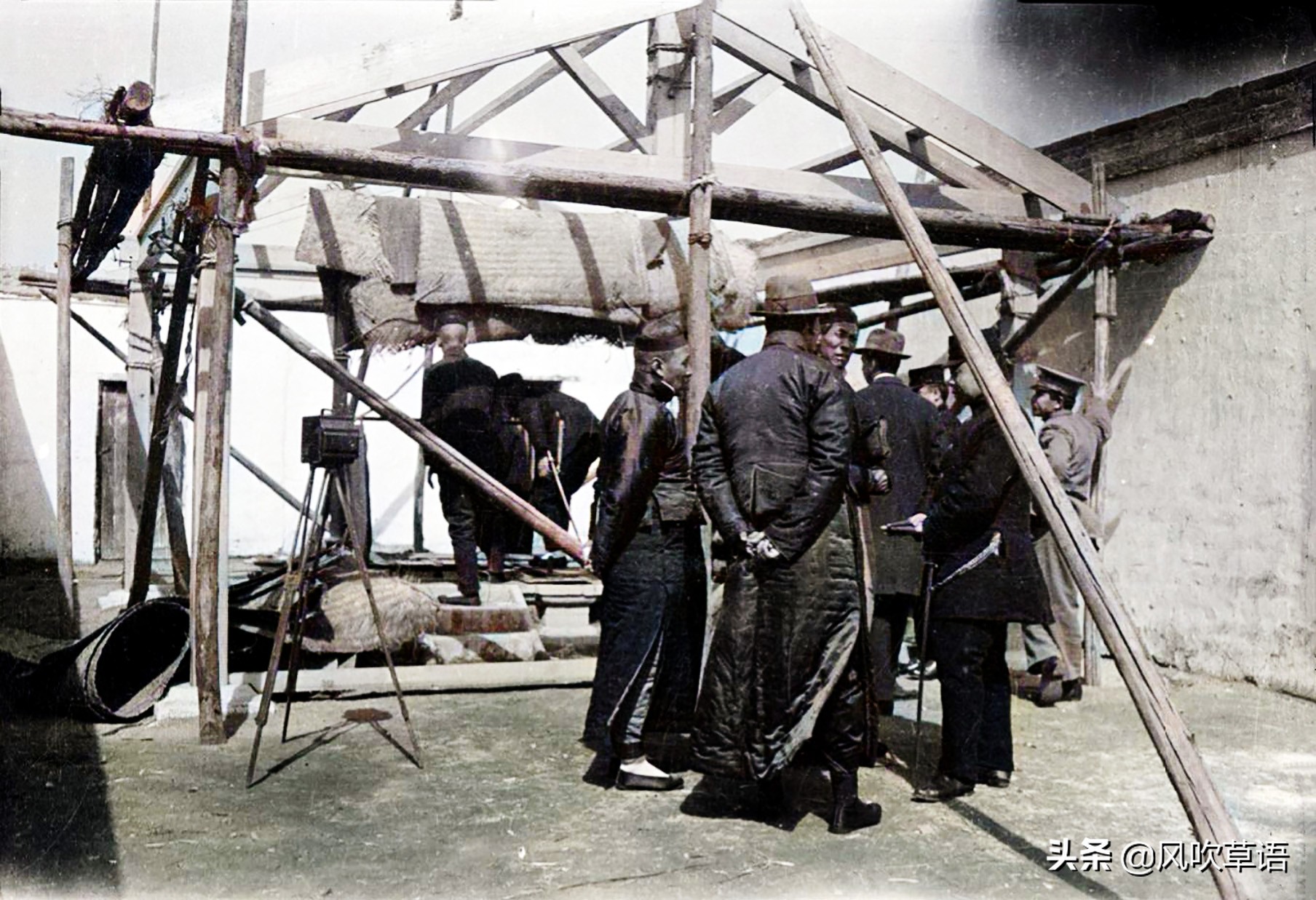 1919年的北京监狱，绞刑架阴森恐怖，囚犯并非面目狰狞