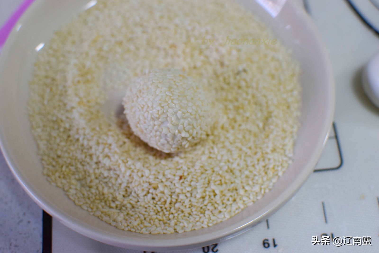 过年炸麻团，注意这3点，表皮不开裂出锅不变软，焦焦脆脆特好吃