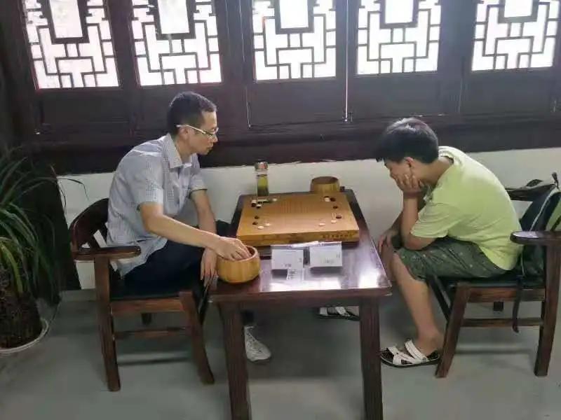 黑白问道棋坛新骄——四川围棋冲段精英刘海洋成长纪实