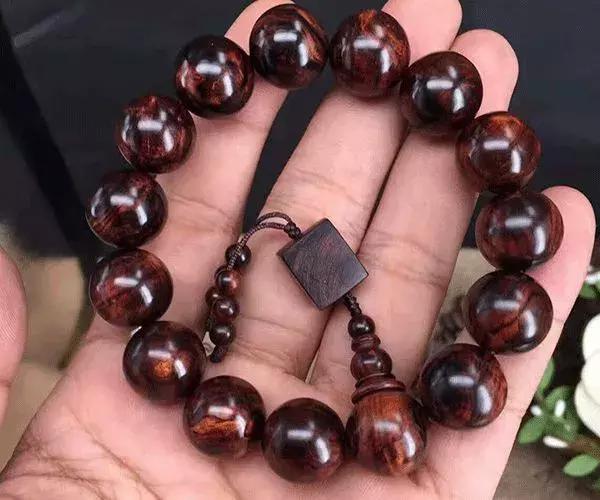 珠宝首饰如何清洁,天然玉石清洗保养