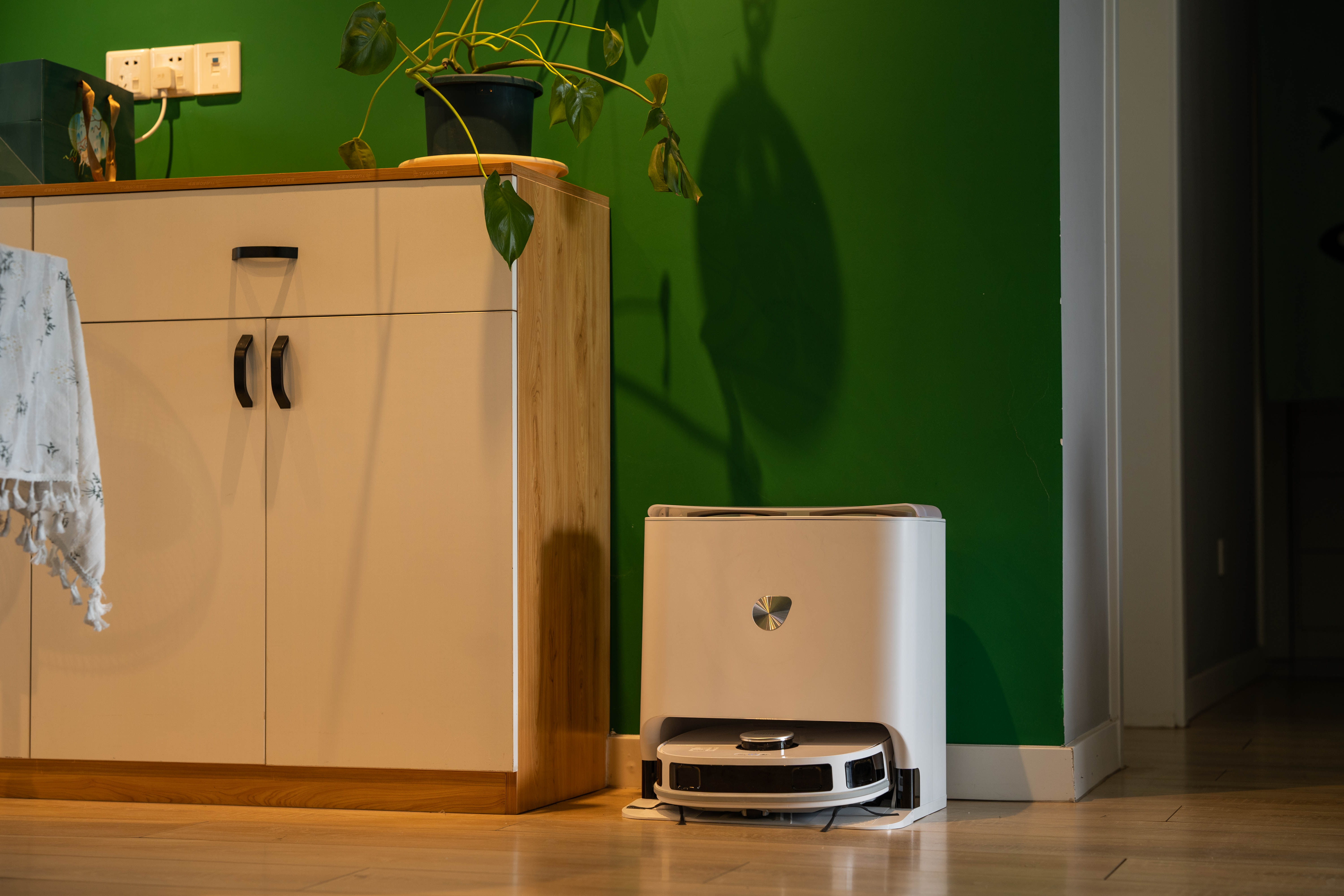 美的扫地机器人w11和w11plus,美的w11扫拖机器人评测