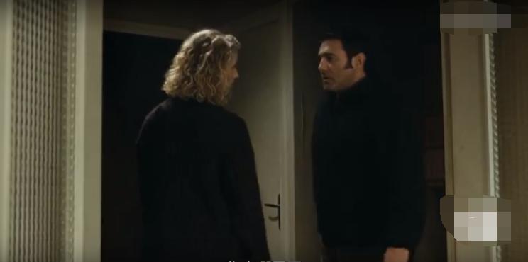 男孩背后长了一只翅膀,男孩身上长了一对翅膀是什么电影