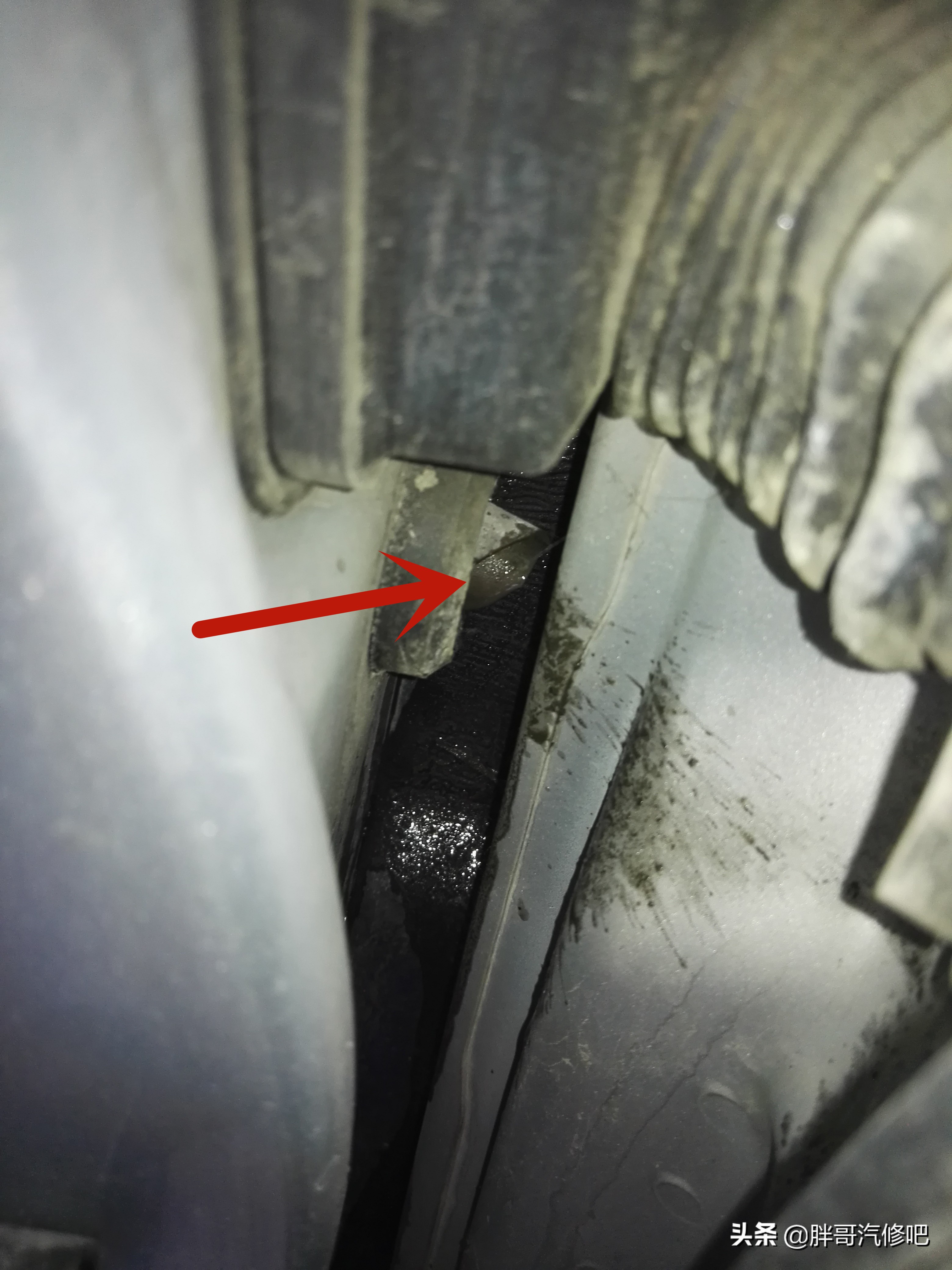 天窗清洗漏水,天窗漏水去4s算是保养还是维修