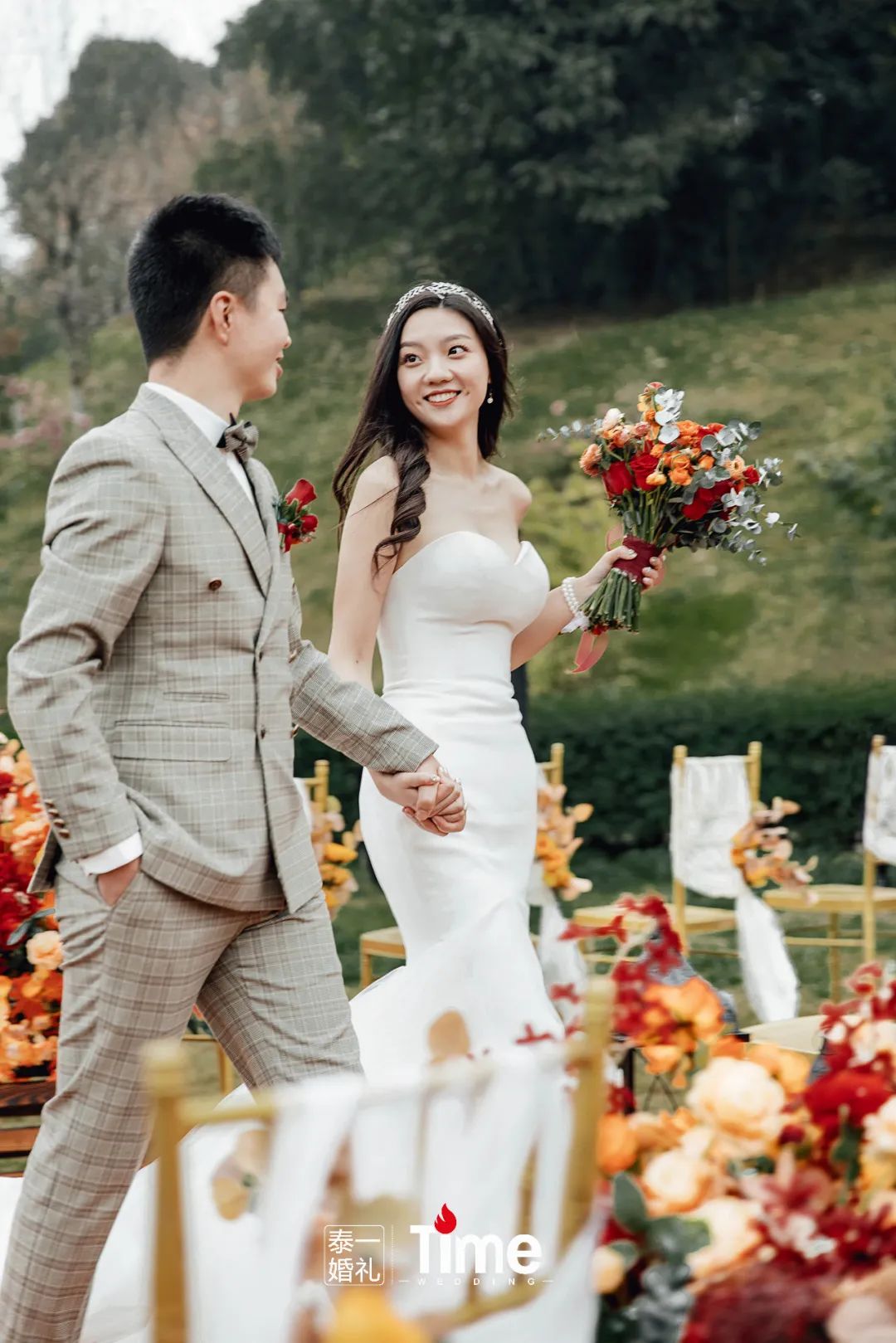 准新娘挑婚纱视频,教你选婚纱照