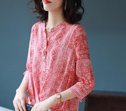 雪纺衫女款2022款高端款40岁,40岁微胖女人雪纺衫