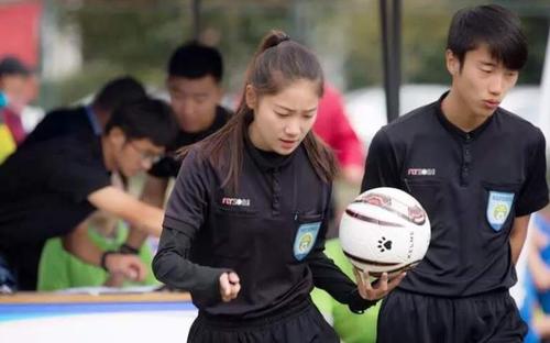 中国足球裁判总结,中国足球裁判的暖心时刻