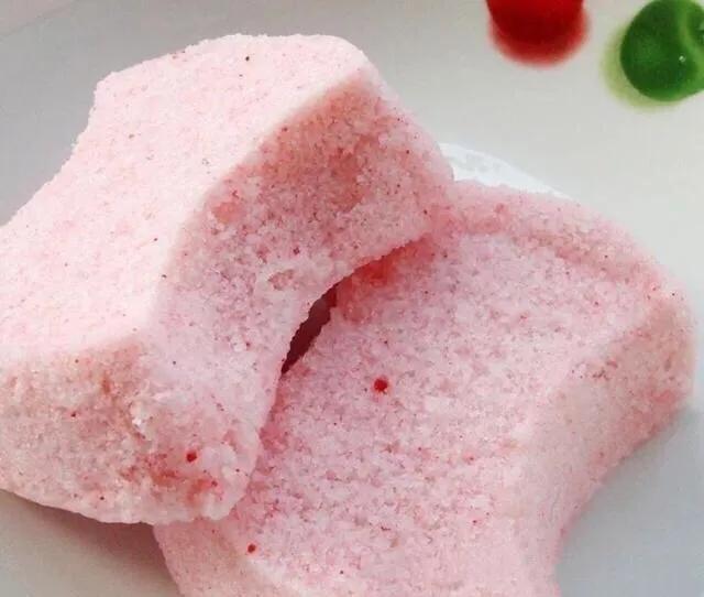 小镇，一碗面年入30万，一块糕年销售额上百万，它胜在何处？