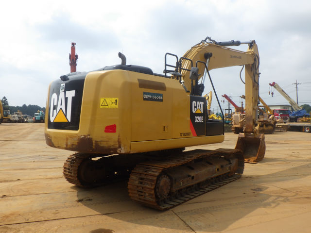 日本二手挖掘机运回国卖赚钱吗,日本进口挖掘机