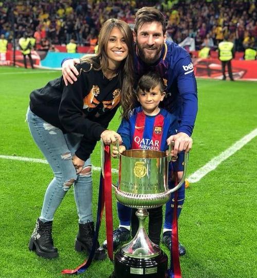 c罗的老婆vs梅西的老婆哪个更漂亮,c罗和梅西谁的老婆更低调