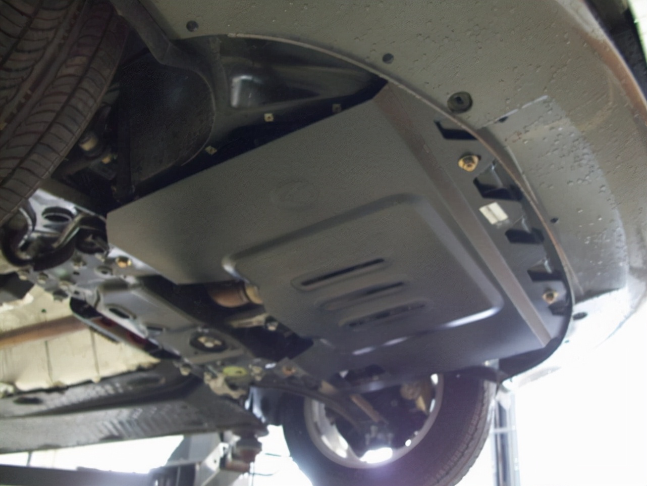 明锐车底盘异响解决办法,明锐左打死底盘异响