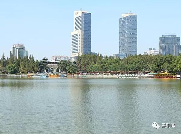 南京相隔百年的照片,南京城景对比图