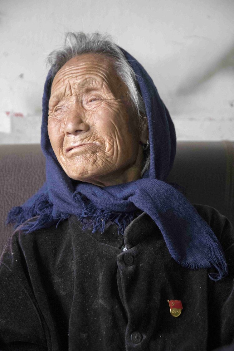 探访老党员活动记录,不忘初心牢记使命老党员走访纪实