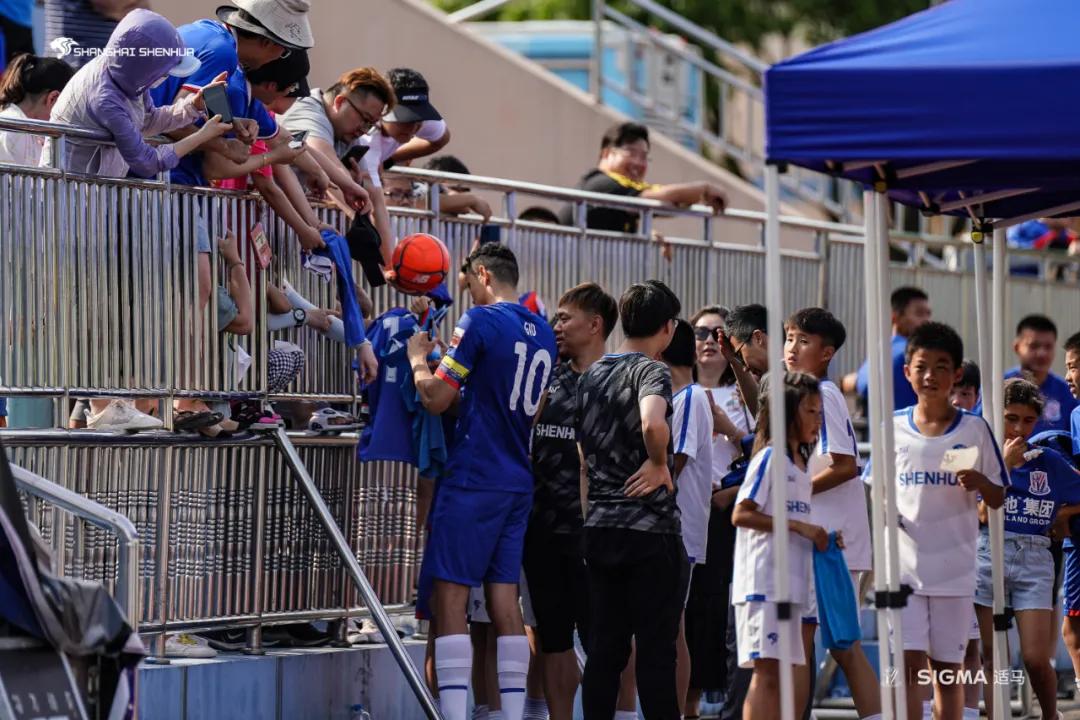 种下一颗足球的种子,种下一颗书法的种子