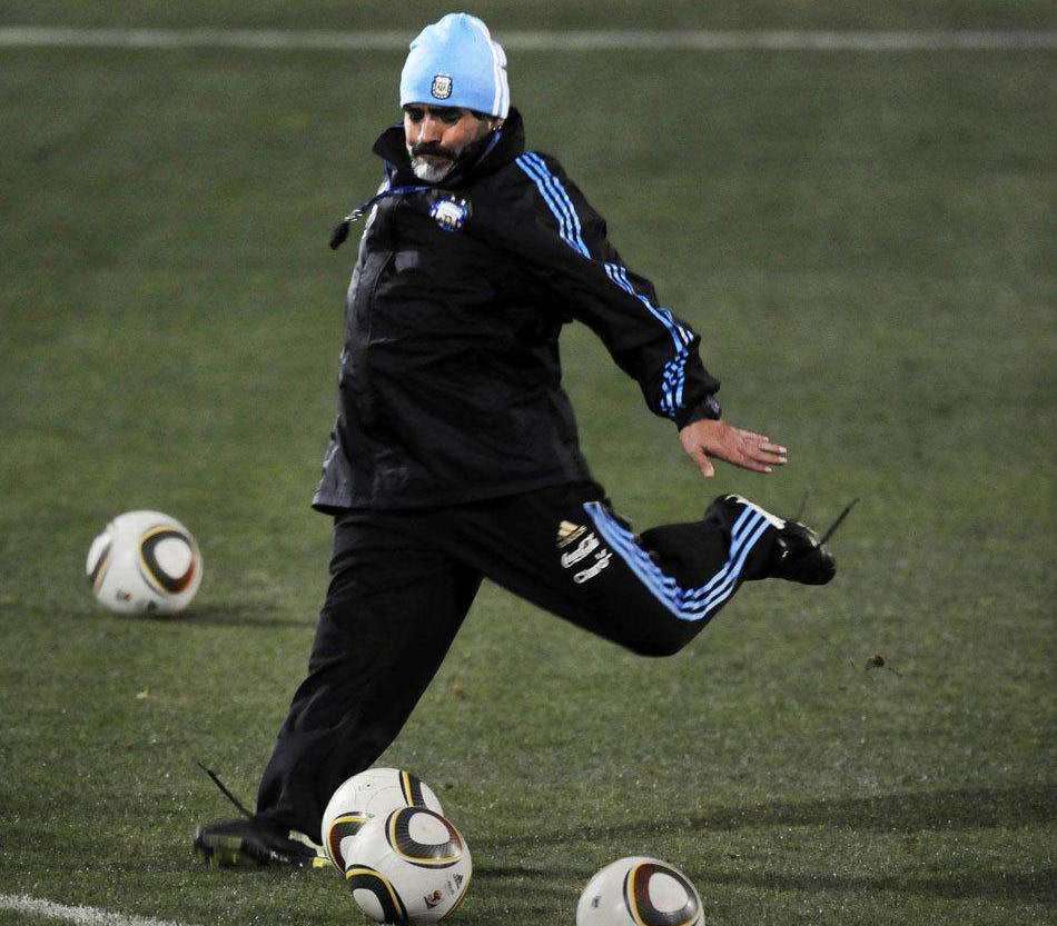 世界身高最低足球运动员,世界顶级足球球员身高