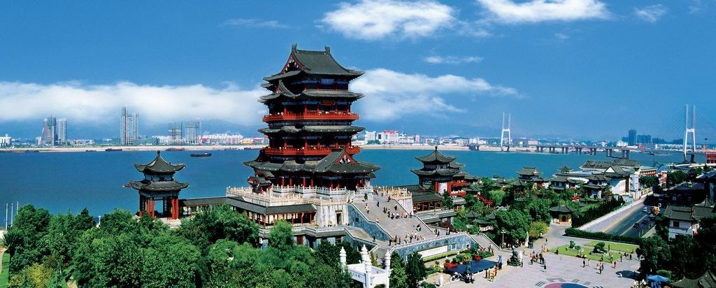 关于滕王阁的导游词100字,江西滕王阁导游词英文