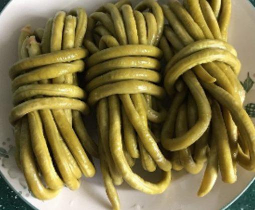 为什么做的酸豆角有涩味,酸豆角一般炒几分钟就熟了