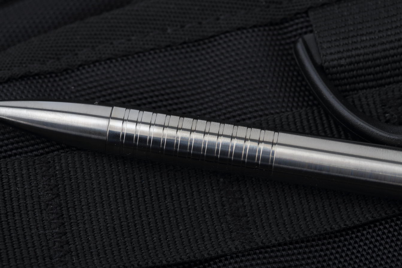 nitecore全系列评测,钛合金战术笔ntp30