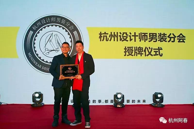 超百图再现2018年服装圈内那三十道靓丽风景……