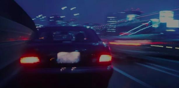 与家人分居，一天两份工作的滴滴代驾司机告诉你，成年人太难了