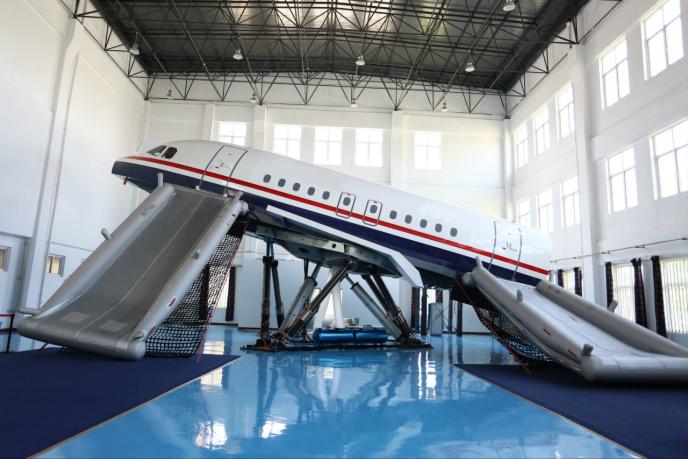 成都航空旅游职业学院中专就业,成都航空旅游职业学校招生