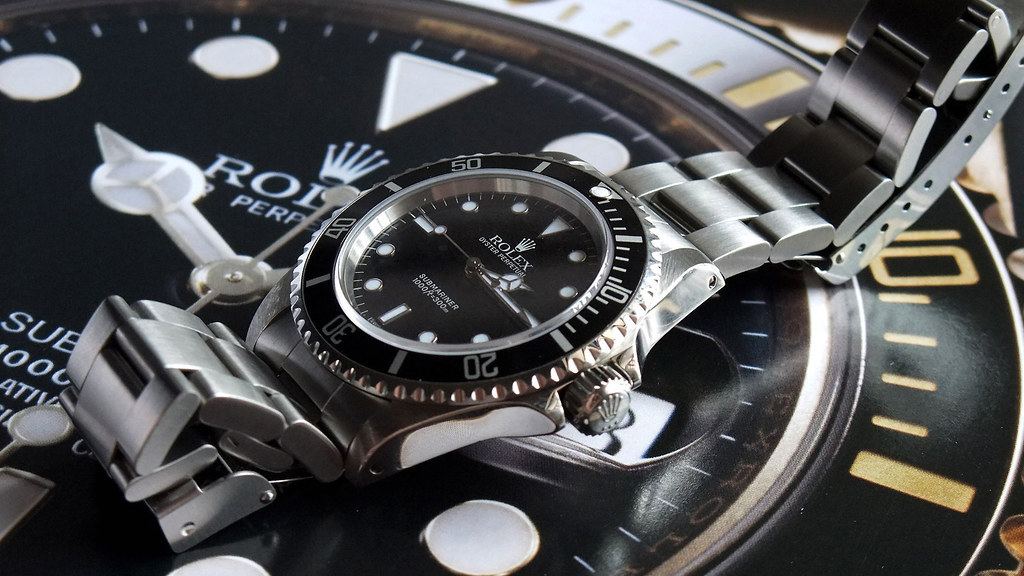 金表好看还是银色好看,金表和钢表哪个更保值