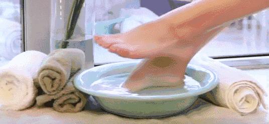 最伤脚的鞋子排行榜,夏天最伤脚的鞋子