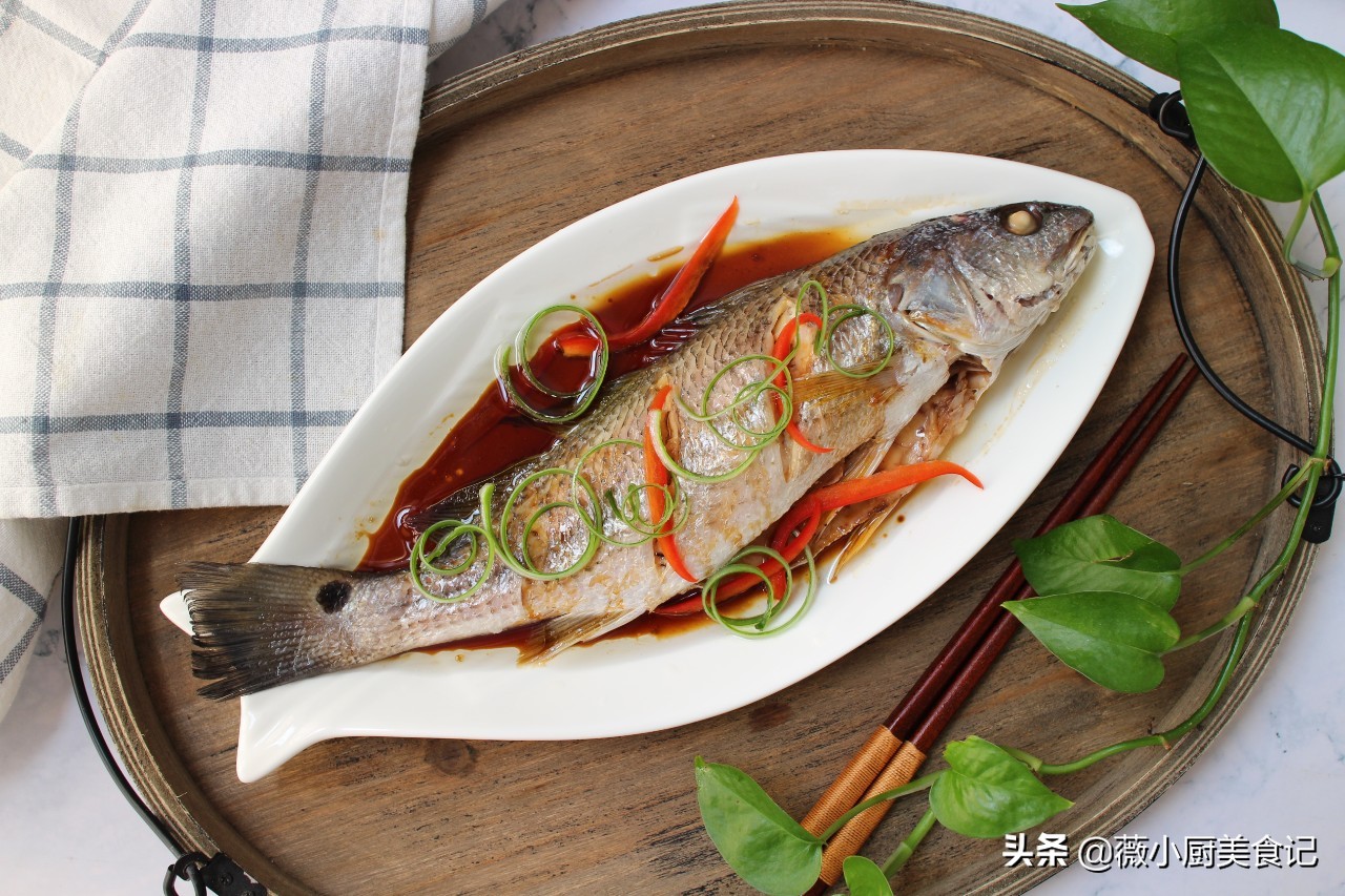 怎样蒸鱼不腥又好吃,蒸鱼怎样做才嫩而且好吃
