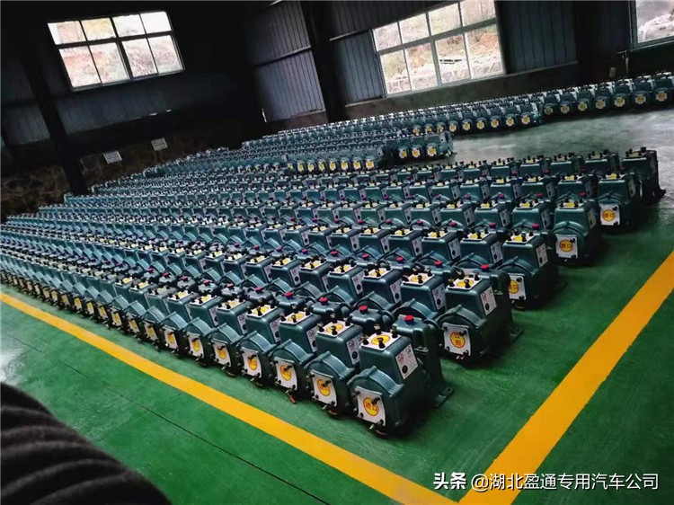 盈通汽车65QZBF-40/50洒水泵和80QZF-60/90水泵的检测与维修