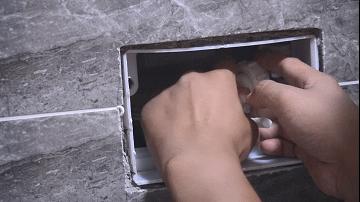 壁挂马桶怎么安装方便后期维修 (壁挂马桶马桶盖松动)