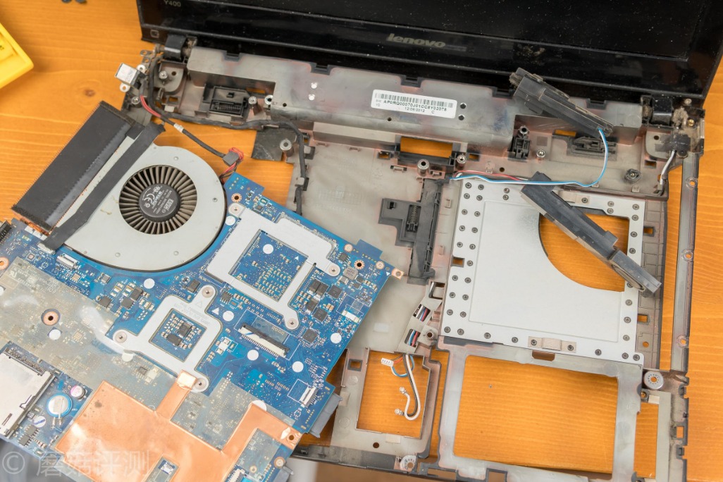 联想y400转轴坏了修理,转轴坏了换a壳手工费多少