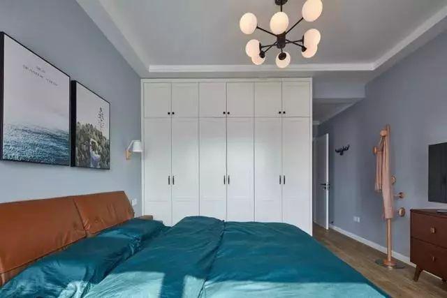 装修新房睡觉的衣服放哪里,卧室装修放衣服的地方在哪