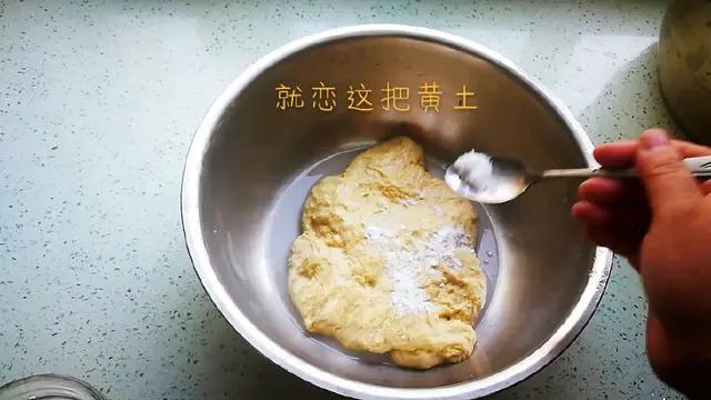 凉皮发粘干裂,为什么自己在家做凉皮总是裂开