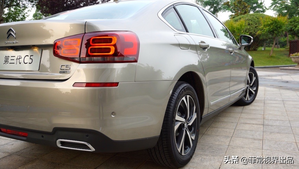 韵味依旧，底盘功架无出其右，解读雪铁龙新款C5