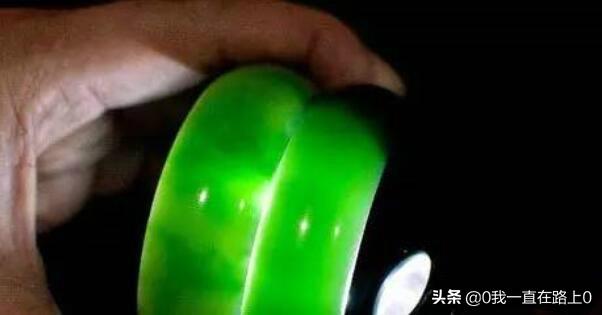 翡翠真伪一目了然,揭秘市面上5种翡翠的冒牌货