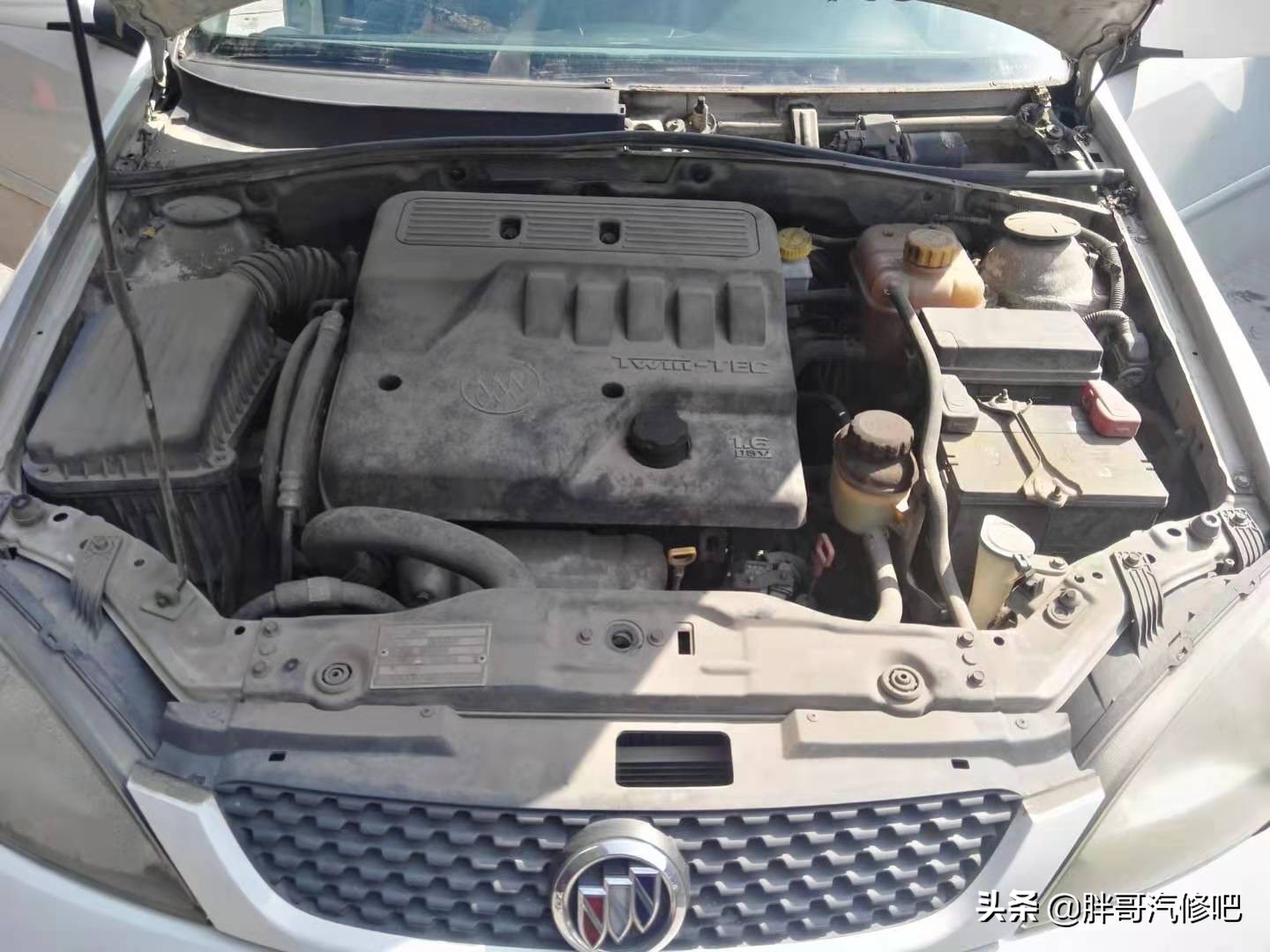 上海汽车大灯漏水去哪里修,大灯发黄了怎么处理