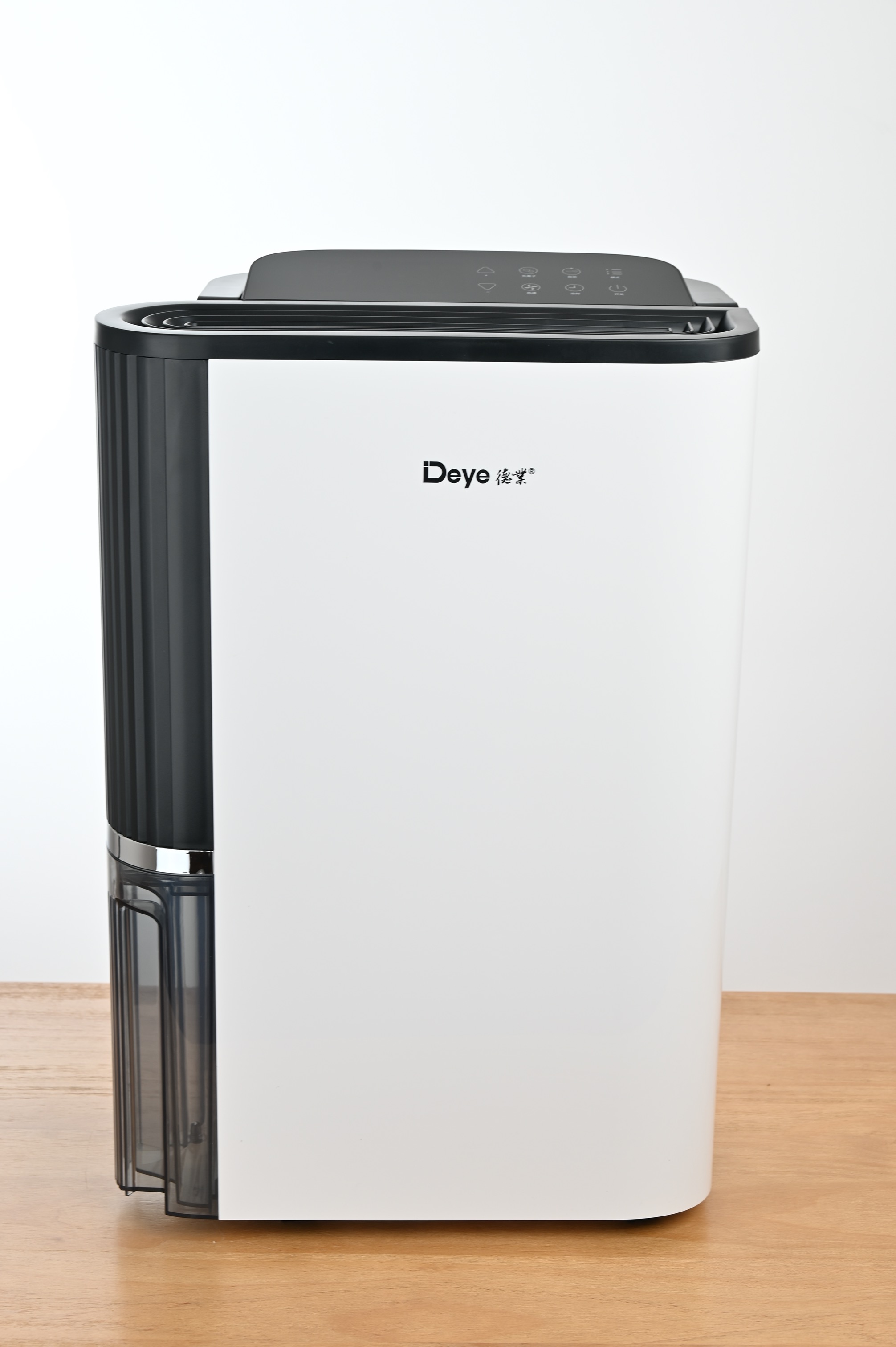 为了保卫乐高箱子,斥“巨资”买了一台德业抽湿机