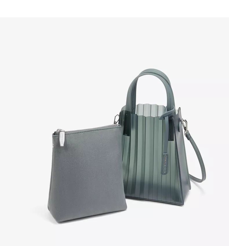 皮质包和帆布包哪个更好看,包包推荐小众高级感学生党帆布包